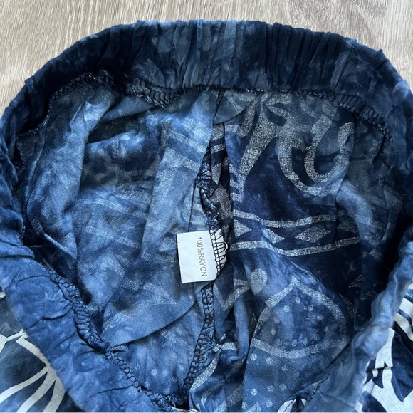 REVERSE Two Piece Set - Picture 9 of 11